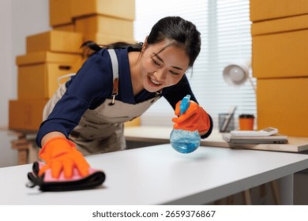 <b>油烟机深度清洗</b>